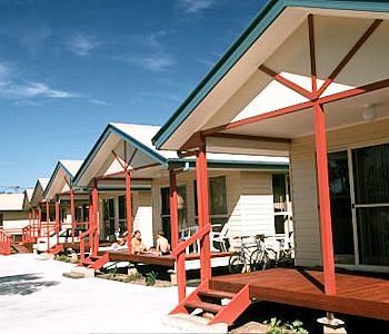 Dolphin Sands Holiday Cabins Κοφς Χάρμπουρ Εξωτερικό φωτογραφία