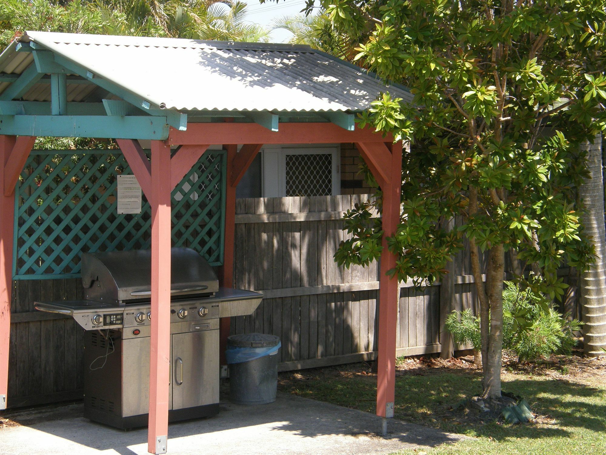 Dolphin Sands Holiday Cabins Κοφς Χάρμπουρ Εξωτερικό φωτογραφία